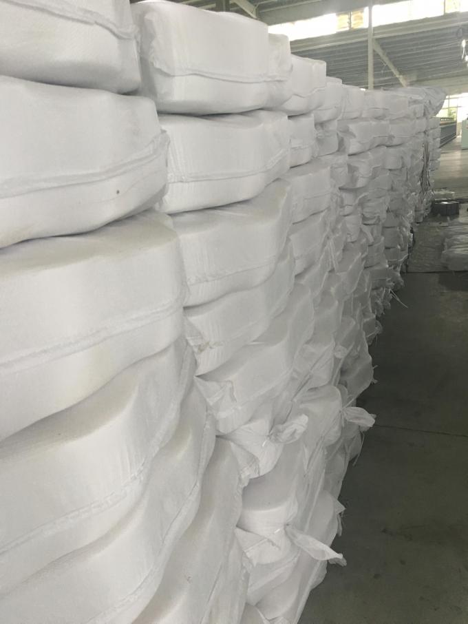 سفید خالص 100٪ پلی استر چرخش موضوع موضوع دوخت 40s / 2 گرم فروش مستقیم تولید کننده چین عمده فروشی رول لوله مخروط پلاستیک